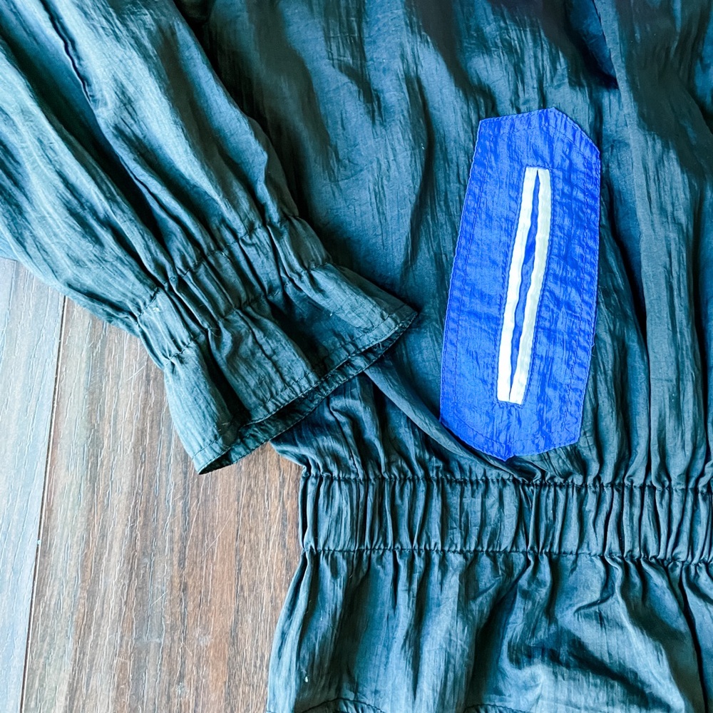 Retro Windbreaker - Picture 9 of 12